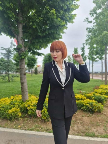 Double Yakası Taşlı Kadın Ceket