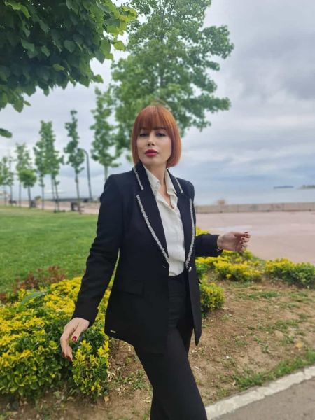 Double Yakası Taşlı Kadın Ceket