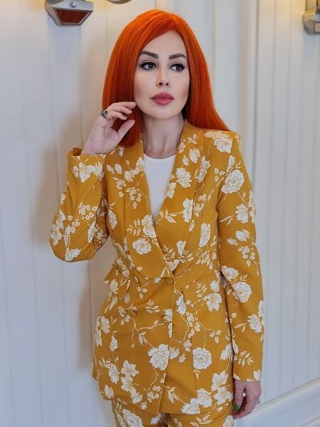 Double Beyaz Çiçek Desen 4 Düğmeli Ceket